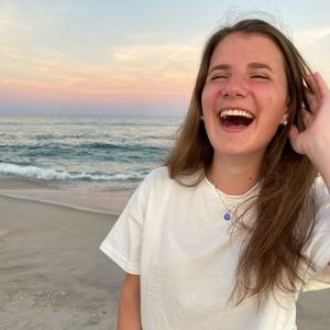 Meet your Posher, Elena